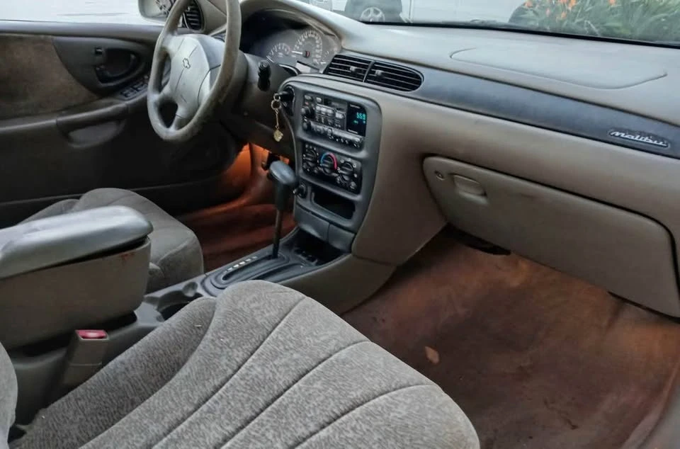 1998 Chevrolet Malibu - Image 5 of 6