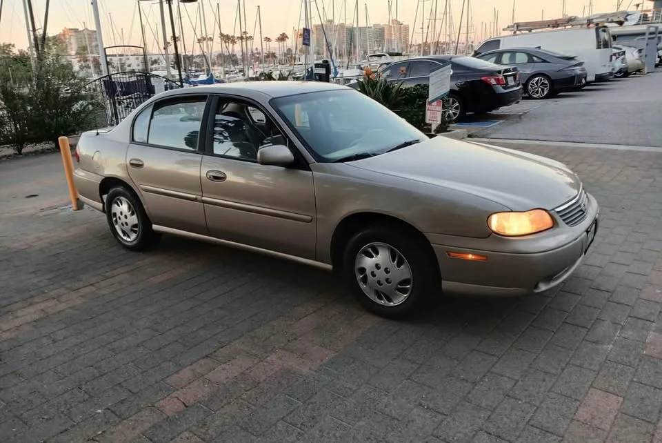 1998 Chevrolet Malibu - Image 2 of 6