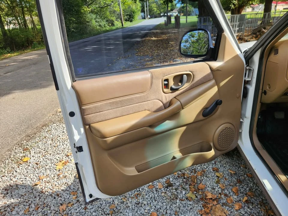 1998 Chevrolet S-10 - Image 16 of 19