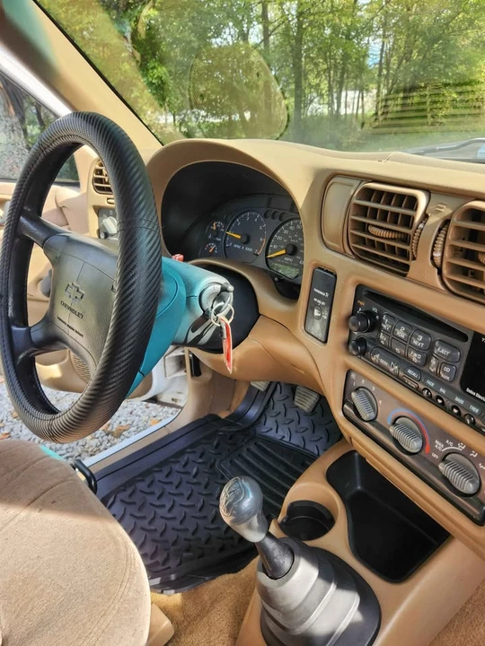 1998 Chevrolet S-10 - Image 15 of 19