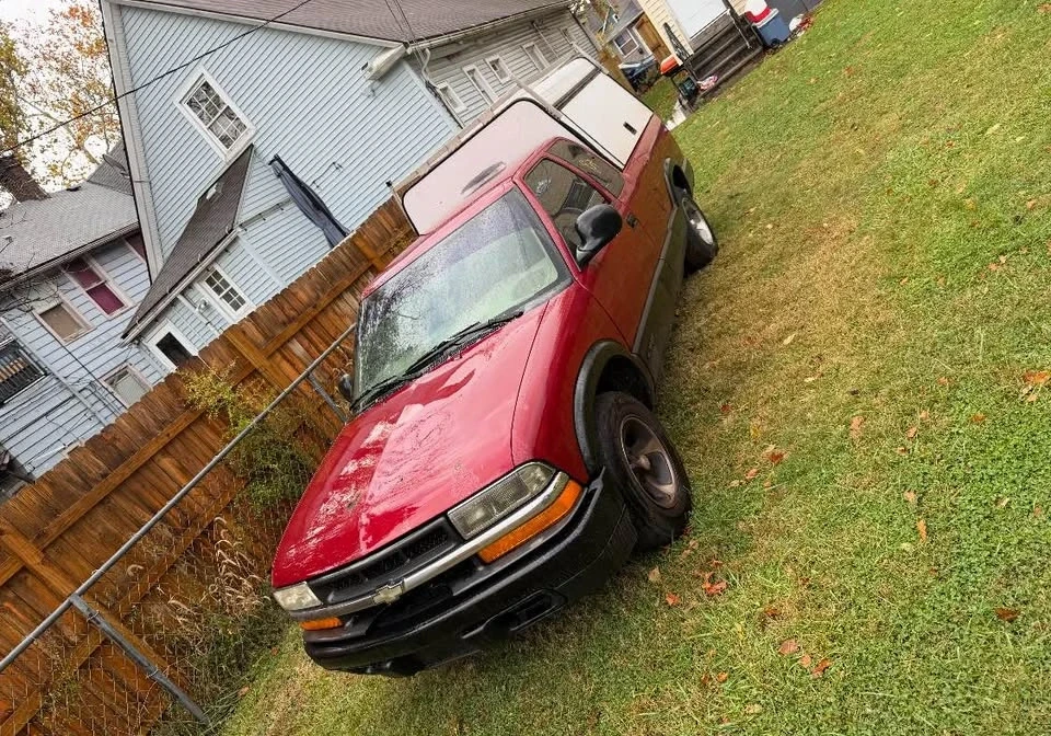 1998 Chevrolet S-10 - Image 2 of 5