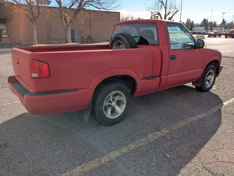 1998 Chevrolet S-10 - Image 5 of 19