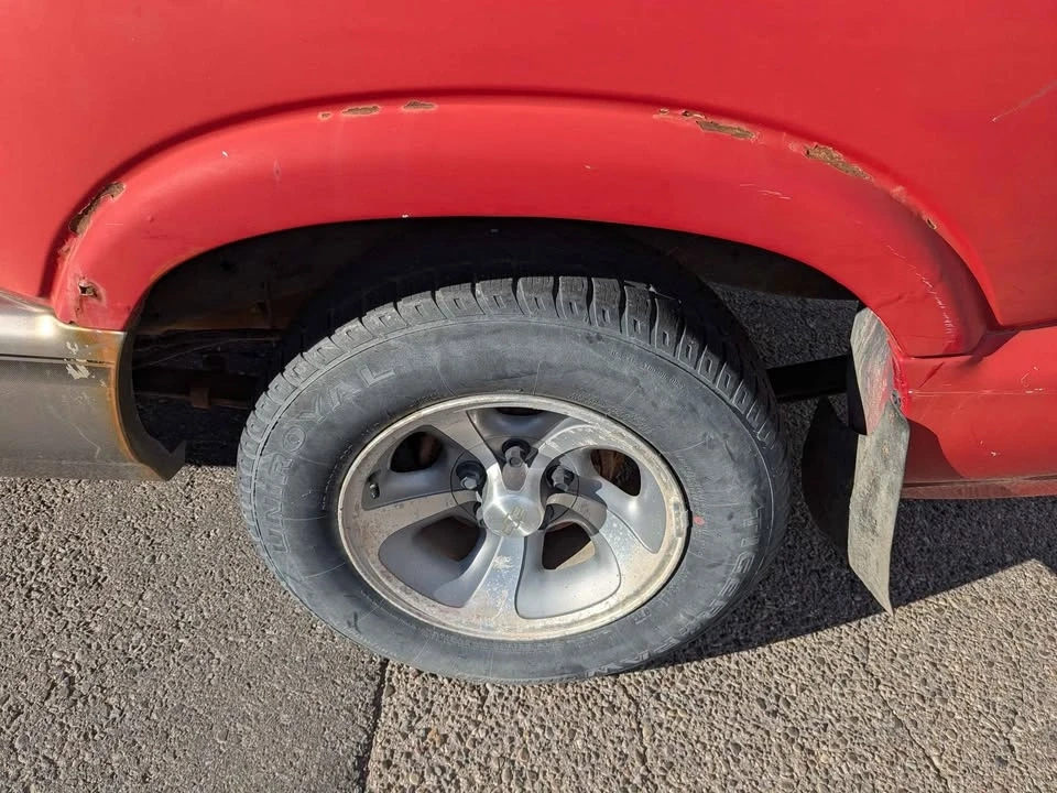 1998 Chevrolet S-10 - Image 12 of 19