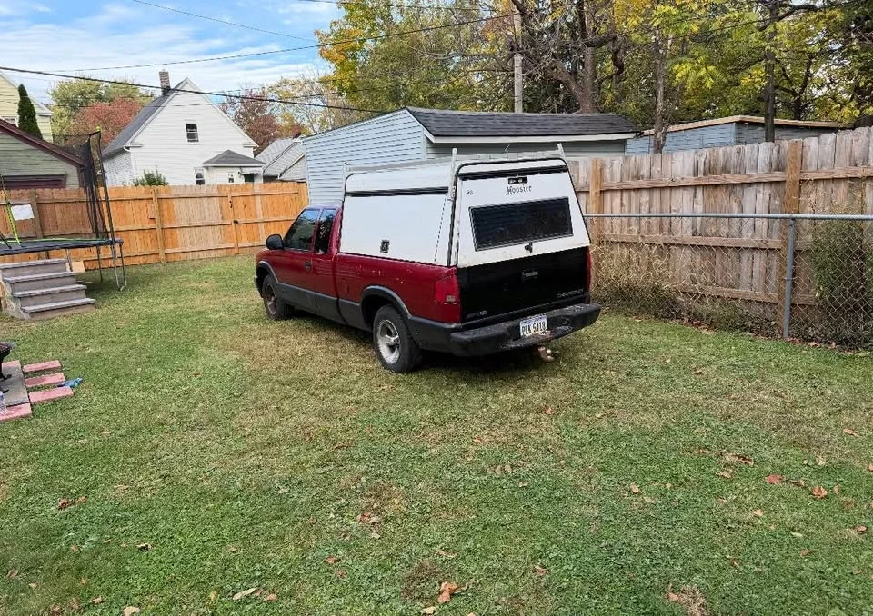 1998 Chevrolet S-10 - Image 4 of 5