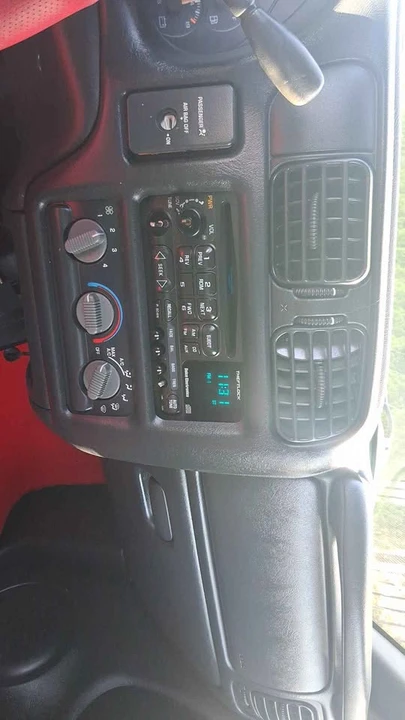 1998 Chevrolet S-10 - Image 12 of 20
