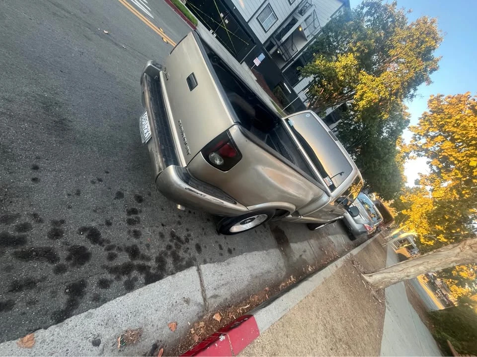 1998 Chevrolet S-10 - Image 3 of 12