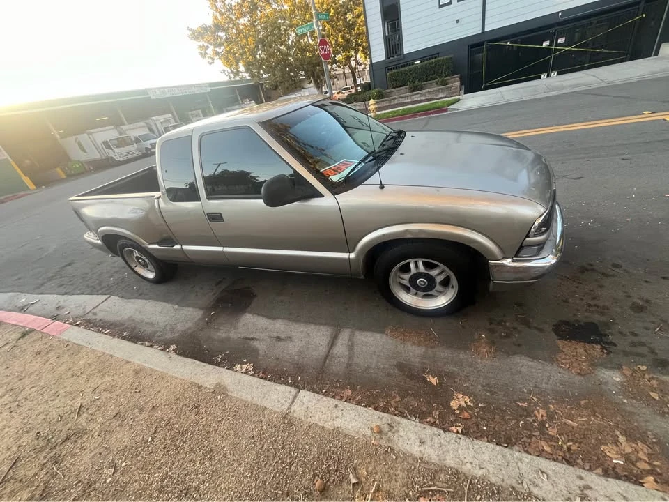 1998 Chevrolet S-10 - Image 5 of 12