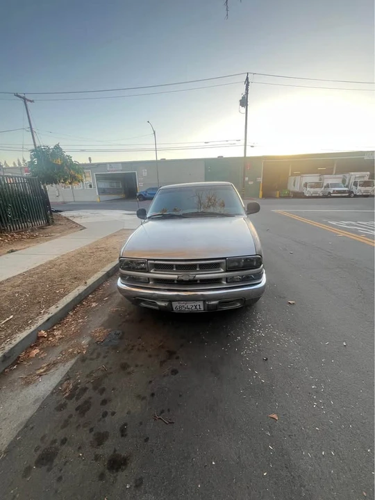 1998 Chevrolet S-10 - Image 6 of 12