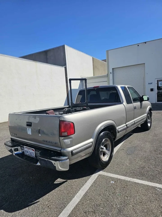 1998 Chevrolet S-10 - Image 3 of 11
