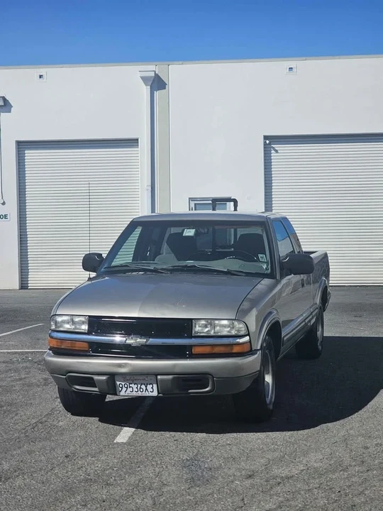 1998 Chevrolet S-10 - Image 4 of 11