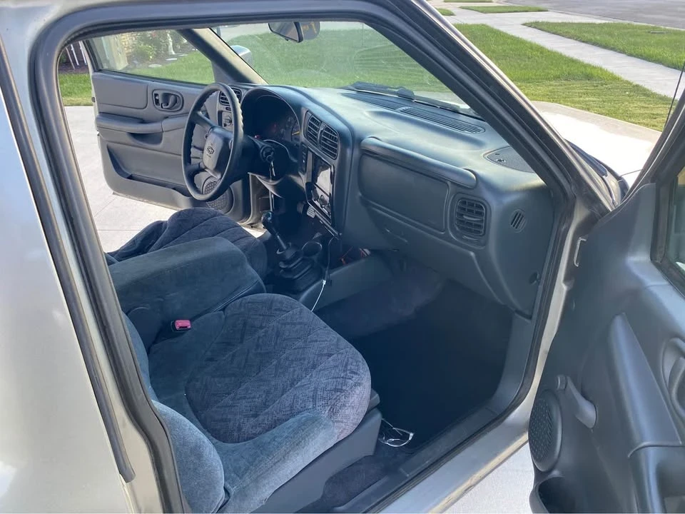1998 Chevrolet S-10 - Image 10 of 16
