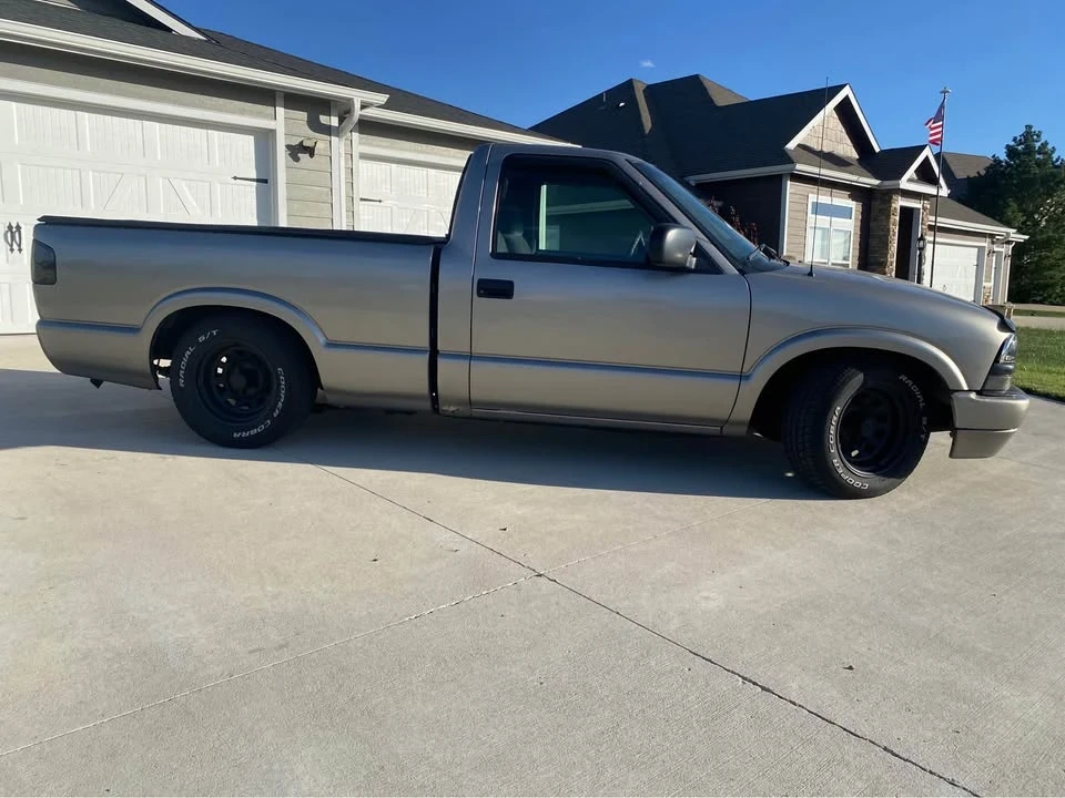 1998 Chevrolet S-10 - Image 2 of 16