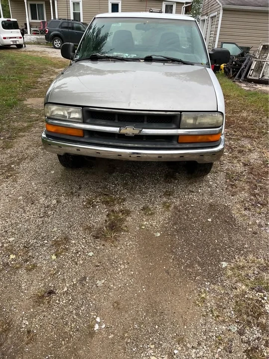 1998 Chevrolet S-10 - Image 5 of 11
