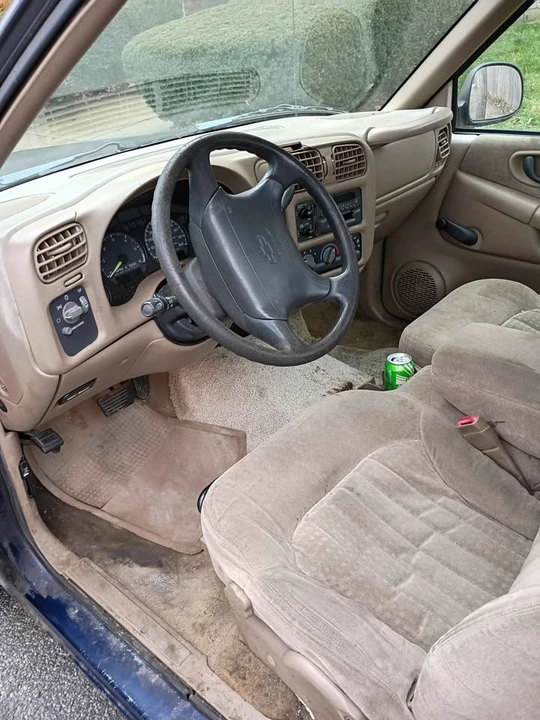 1998 Chevrolet S-10 - Image 11 of 18