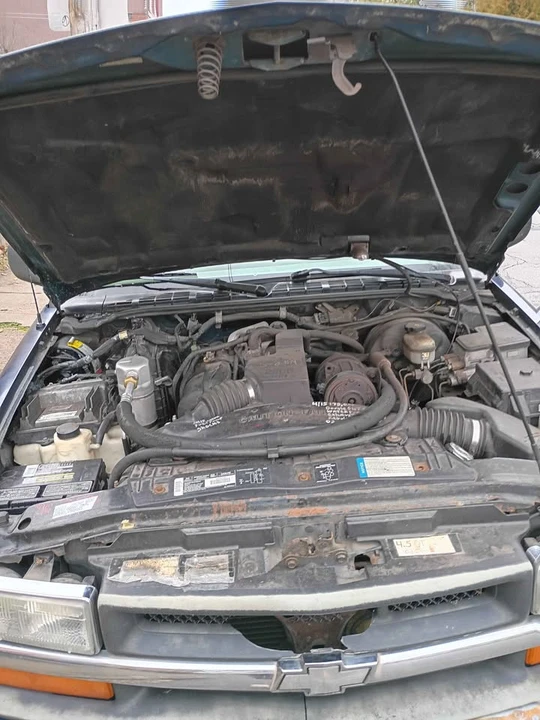 1998 Chevrolet S-10 - Image 3 of 18