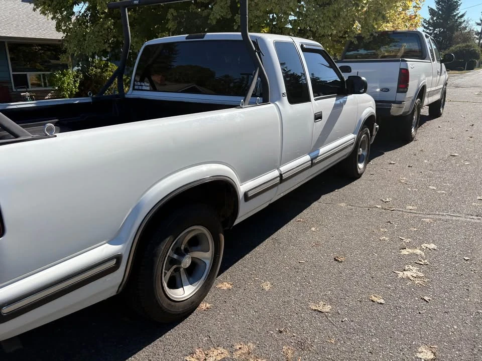 1998 Chevrolet S-10 - Image 2 of 19