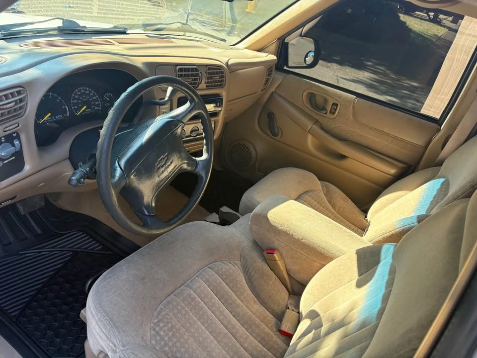 1998 Chevrolet S-10 - Image 8 of 19