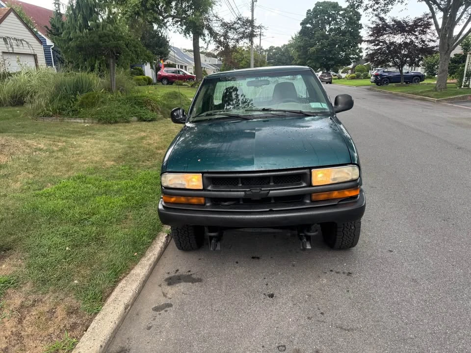 1998 Chevrolet S-10 - Image 2 of 7