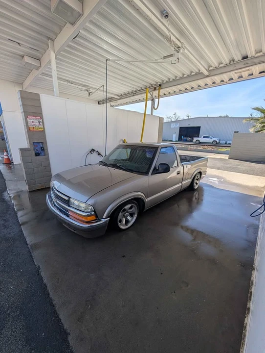 1998 Chevrolet S-10 - Image 9 of 13