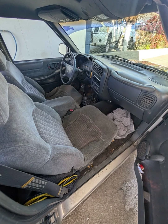 1998 Chevrolet S-10 - Image 8 of 13