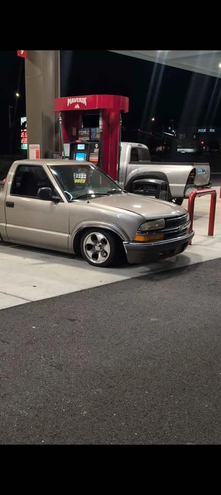 1998 Chevrolet S-10 - Image 3 of 13