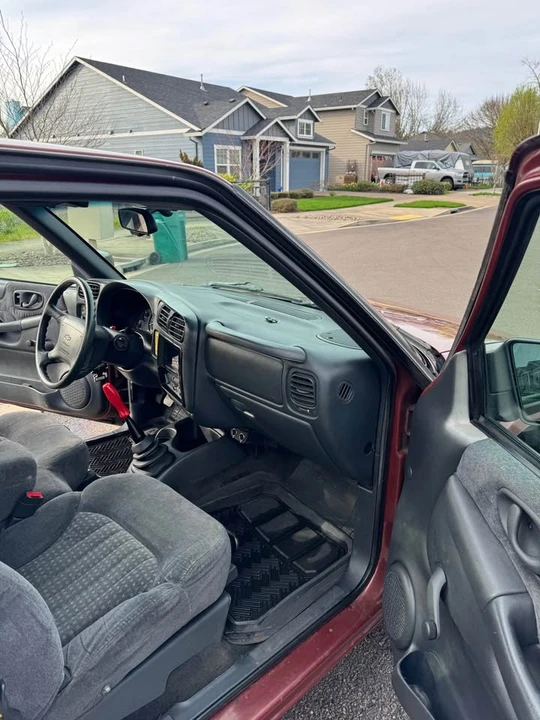 1998 Chevrolet S-10 - Image 9 of 10
