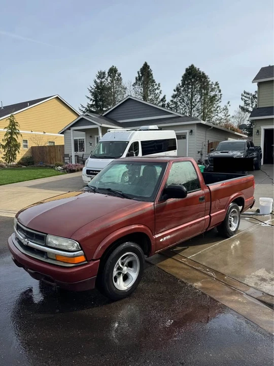 1998 Chevrolet S-10 - Image 2 of 10