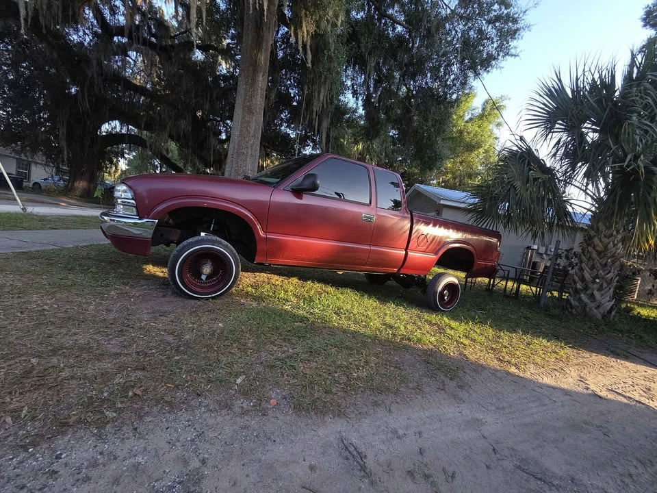 1998 Chevrolet S-10 - Image 8 of 9