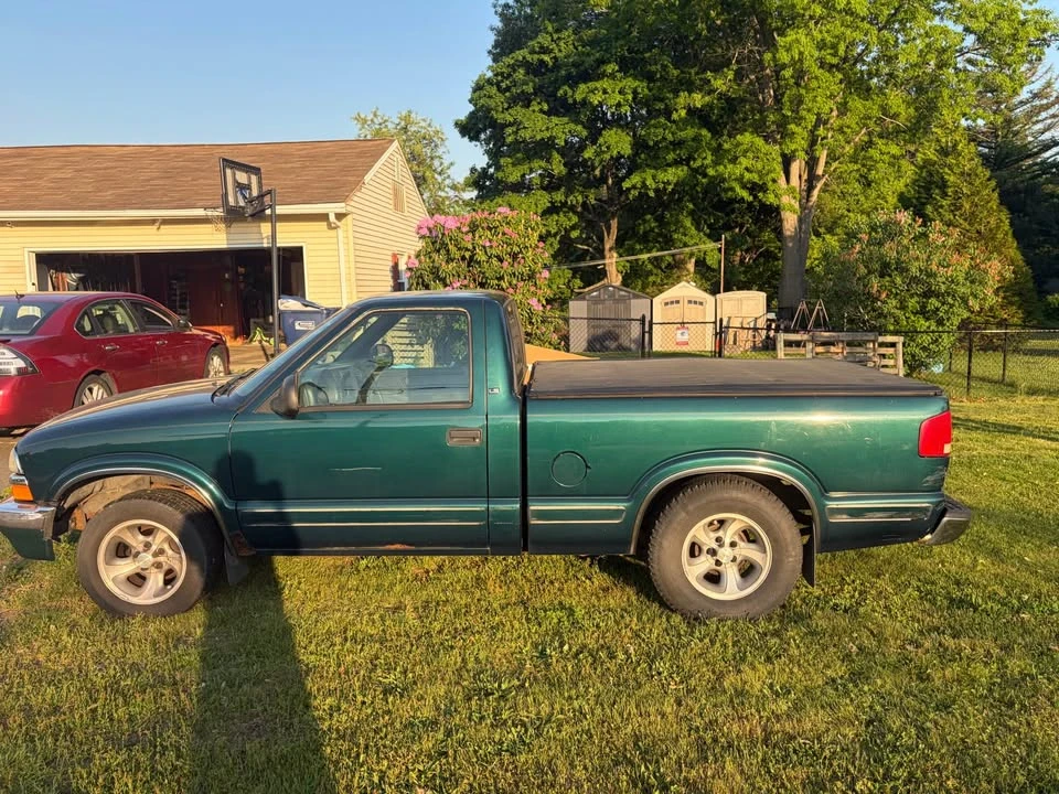 1998 Chevrolet S-10 - Image 4 of 8