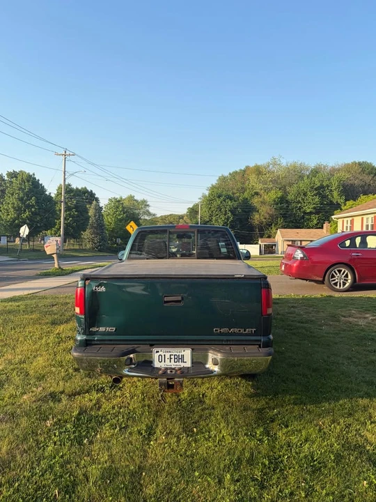 1998 Chevrolet S-10 - Image 3 of 8