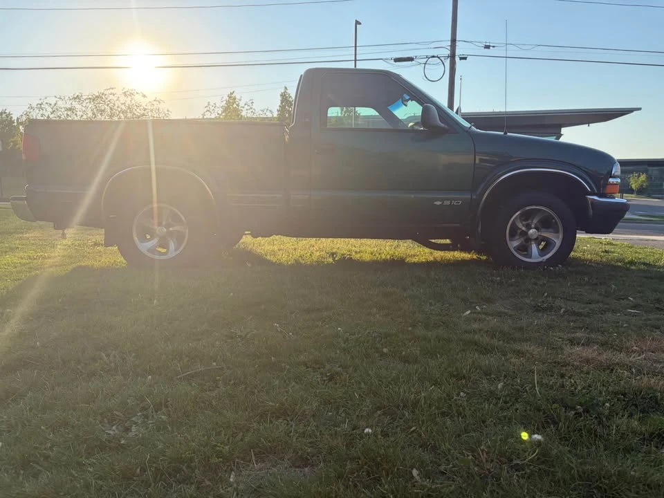 1998 Chevrolet S-10 - Image 2 of 8