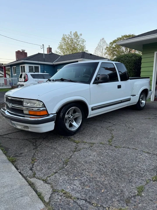 1998 Chevrolet S-10 - Image 2 of 7