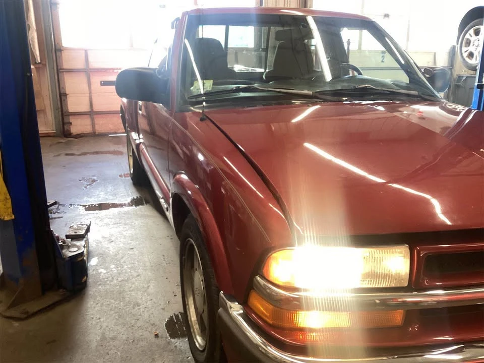 1998 Chevrolet S-10 - Image 2 of 5