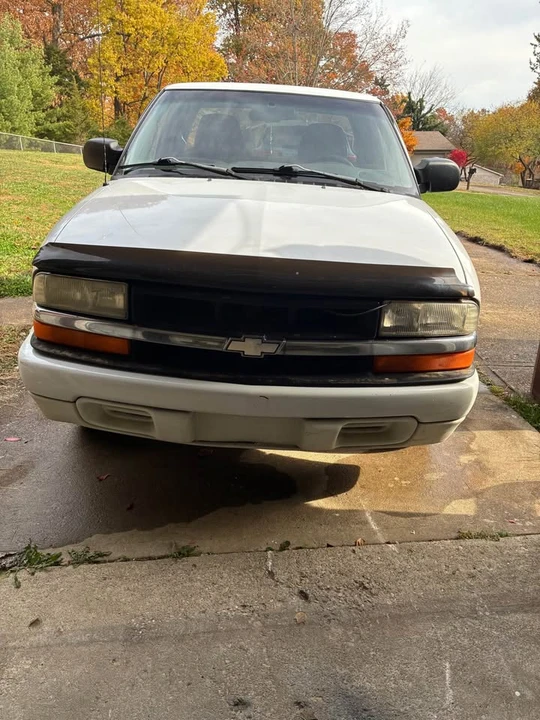 1998 Chevrolet S-10 - Image 2 of 5