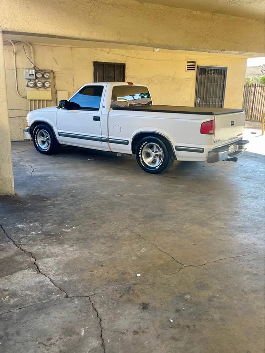 1998 Chevrolet S-10 - Image 4 of 10