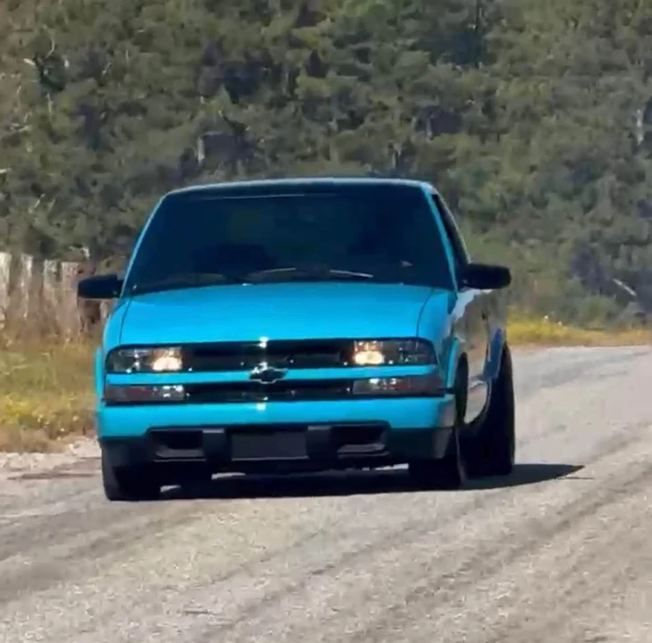 1998 Chevrolet S-10 - Image 8 of 9