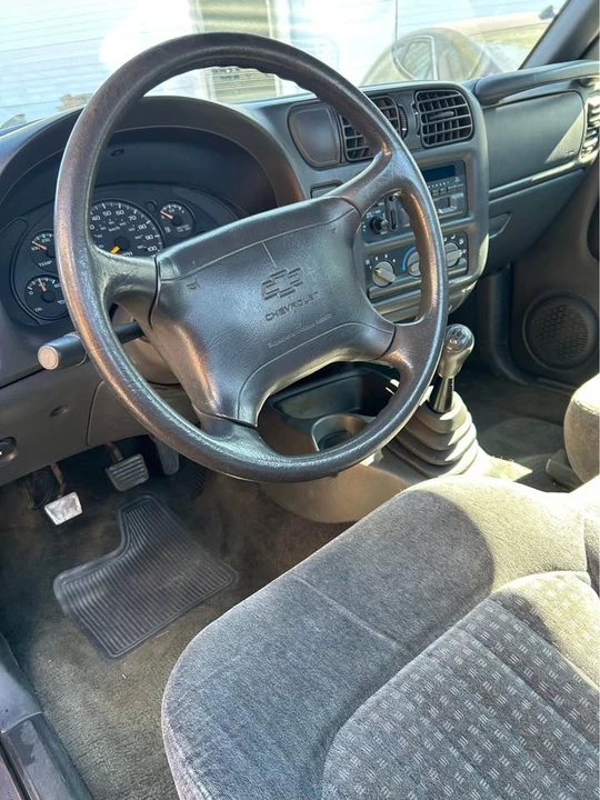 1998 Chevrolet S-10 - Image 12 of 17