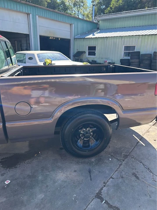 1998 Chevrolet S-10 - Image 4 of 17