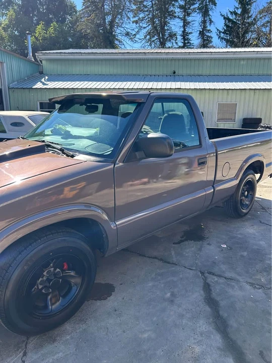 1998 Chevrolet S-10 - Image 3 of 17