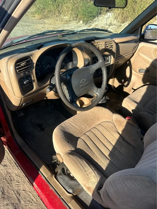 1998 Chevrolet S-10 - Image 7 of 9