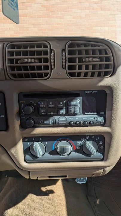 1998 Chevrolet S-10 - Image 17 of 18