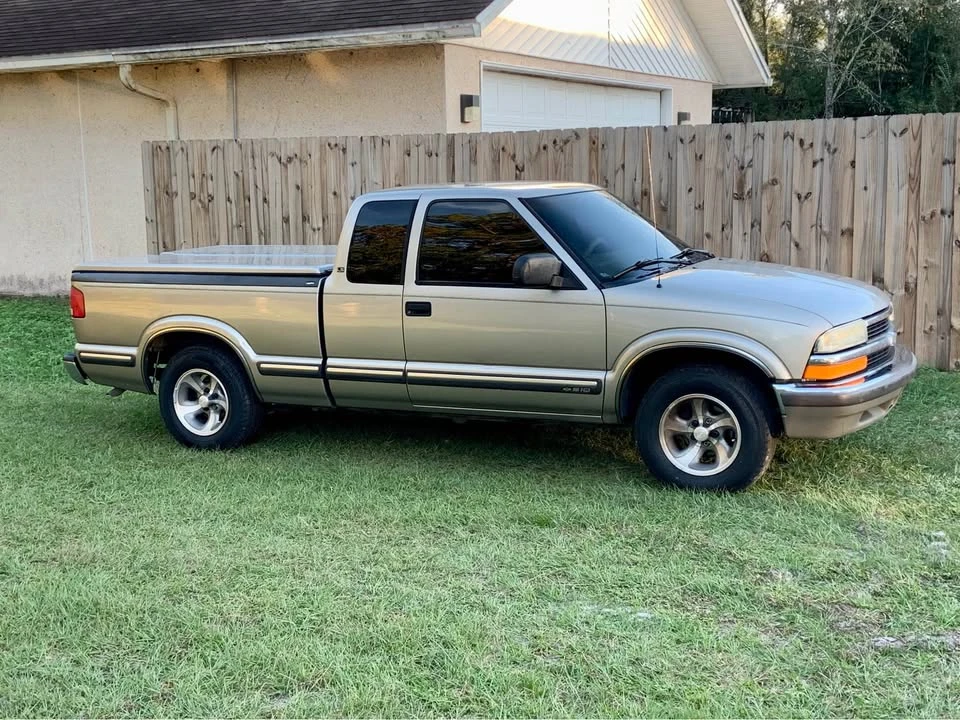 1998 Chevrolet S-10 - Image 8 of 11