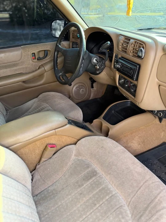 1998 Chevrolet S-10 - Image 7 of 11