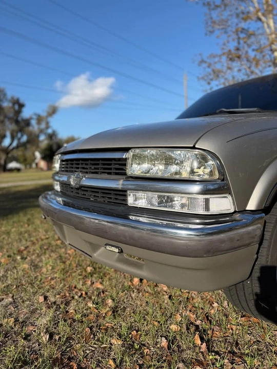 1998 Chevrolet S-10 - Image 2 of 11