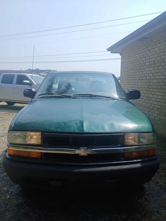 1998 Chevrolet S-10 - Image 4 of 8