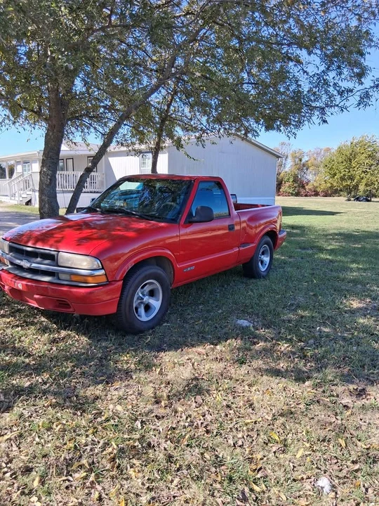 1998 Chevrolet S-10 - Image 2 of 8