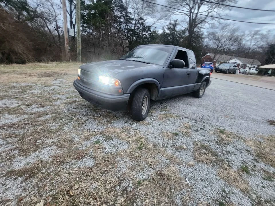 1998 Chevrolet S-10 - Image 5 of 8