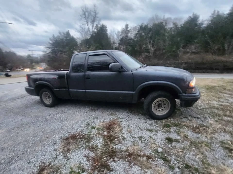 1998 Chevrolet S-10 - Image 4 of 8