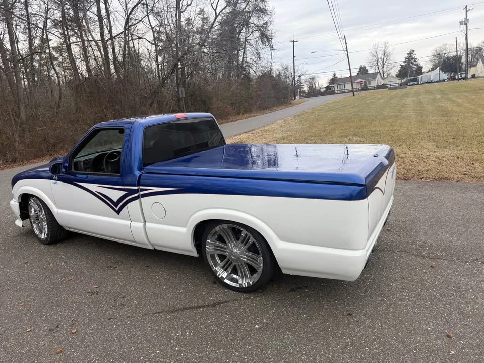 1998 Chevrolet S-10 - Image 5 of 9