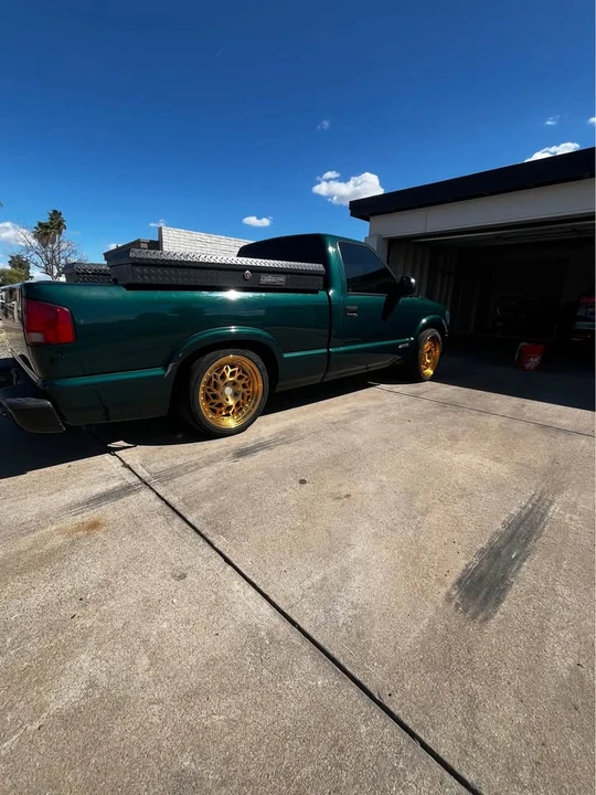1998 Chevrolet S-10 - Image 4 of 9